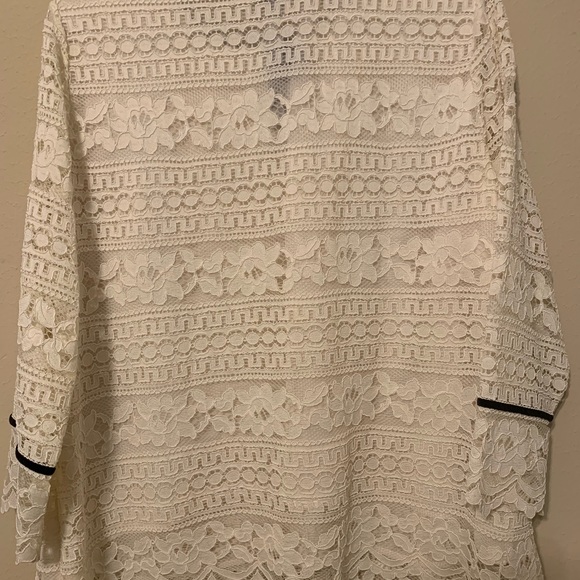 Talbots Cream Lace w/black velvet trim 1X - Picture 3 of 7